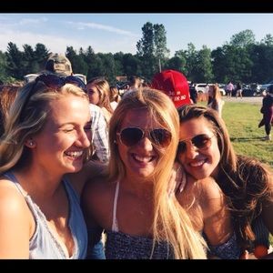 Meet your Posher, Hannah